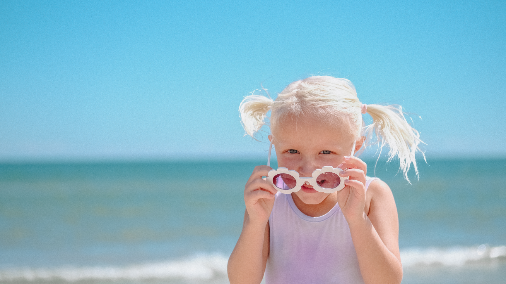 Wichtiger Sonnenschutz für Kinderaugen: Warum eine Sonnenbrille Pflicht ist